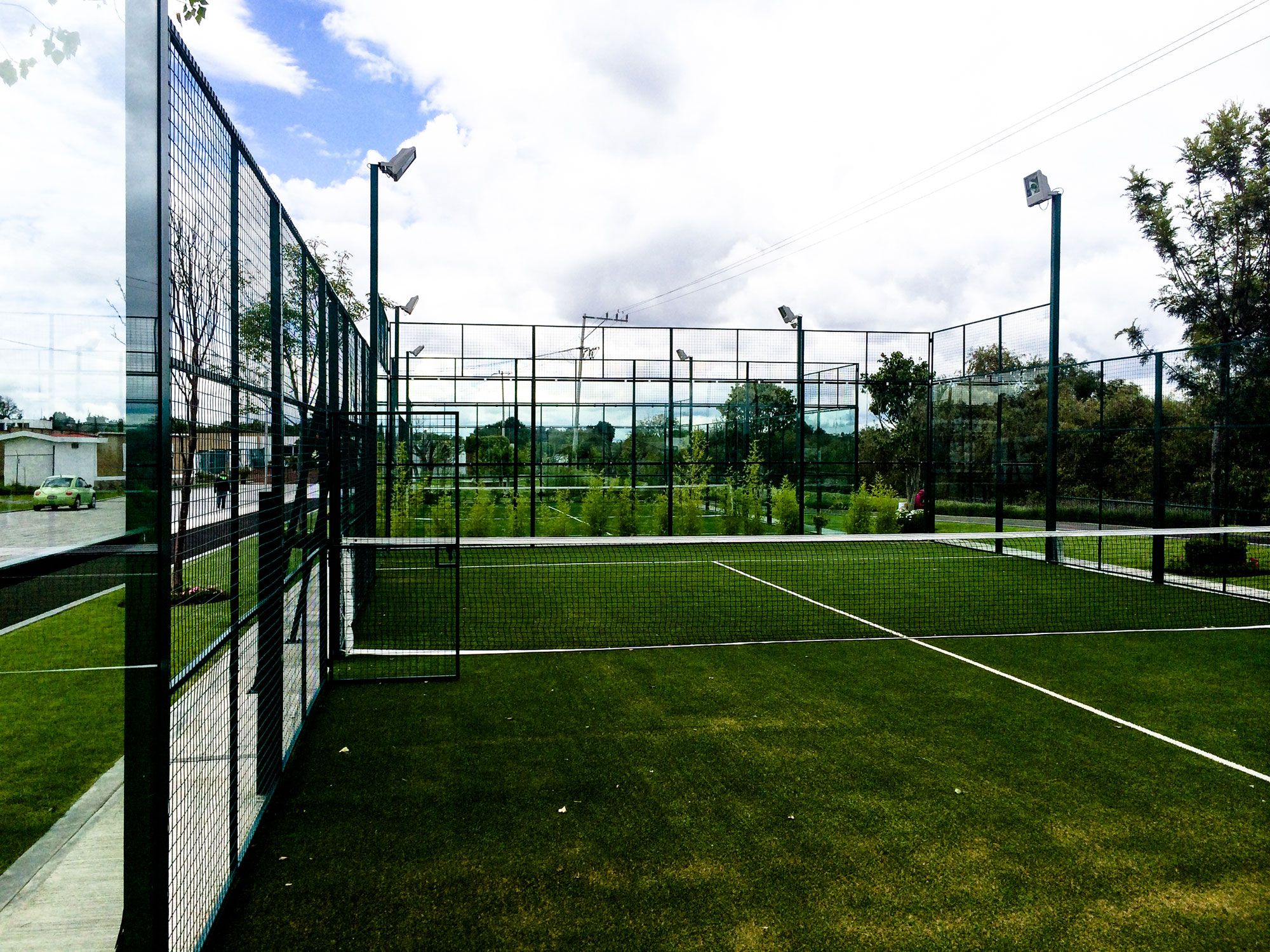 Cancha de Padel Interior Pasto